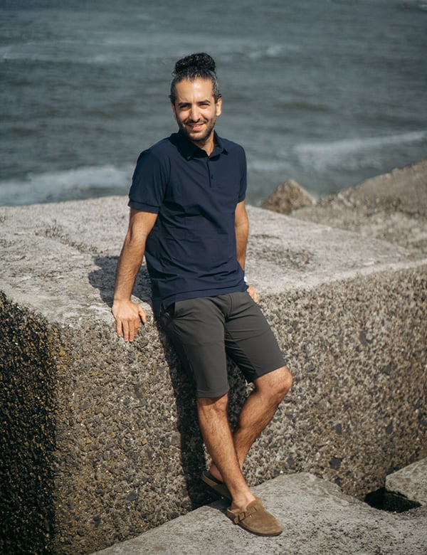 mannelijk model met donker haar Nassim