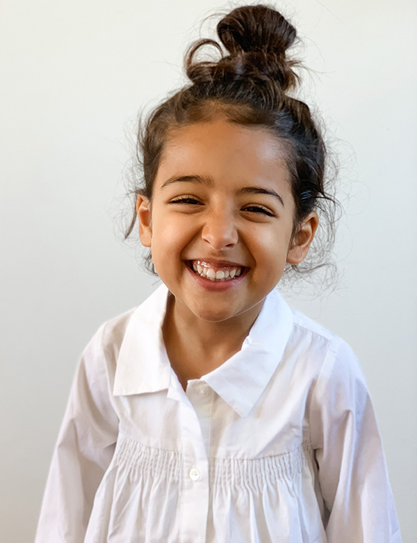 Kindermodel met bruin haar Navy