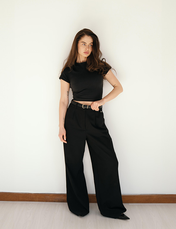 Vrouwelijk model Niclole S.