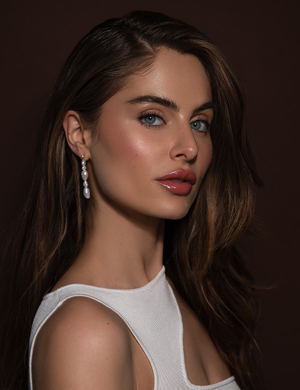 Vrouwelijk model Niclole S.