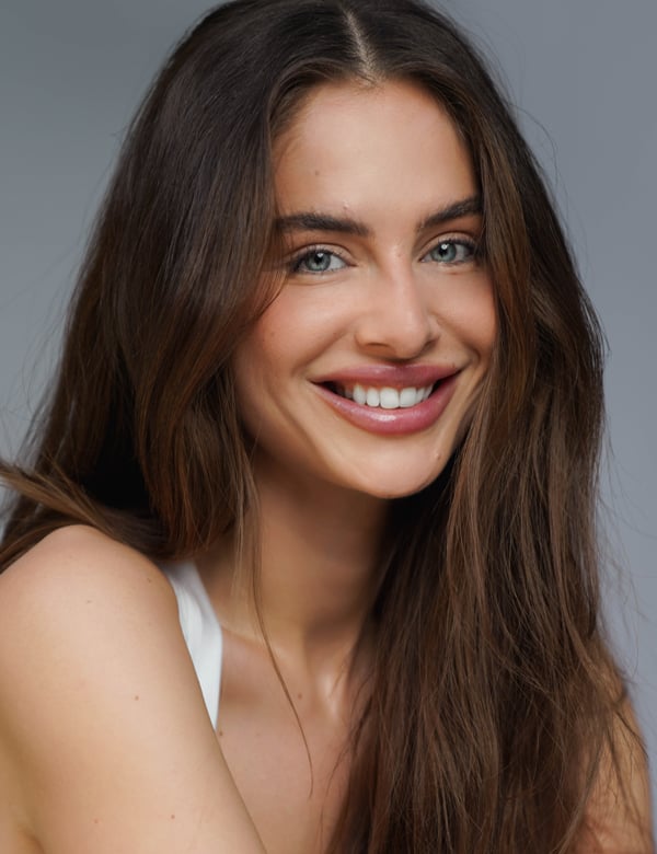 Model Vrouwelijk model met bruin haar nicole s.