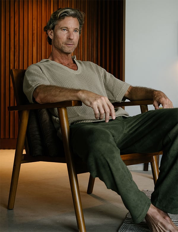 Mannelijk model met blond haar Niels J.