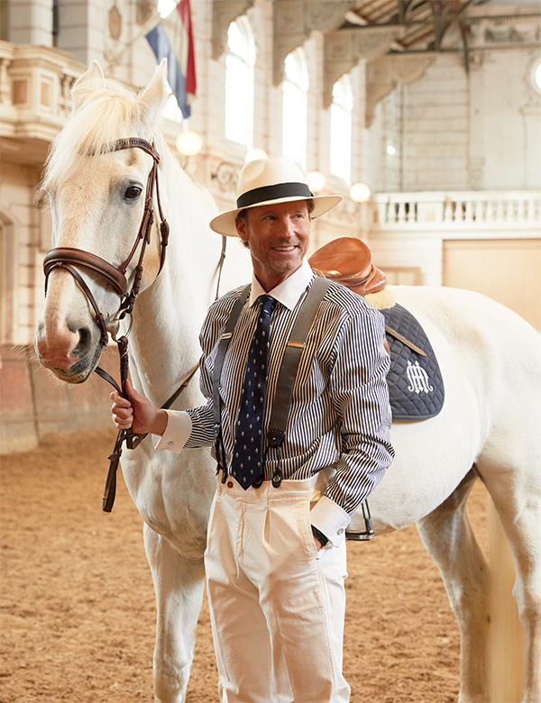 Mannelijk model met blond haar Niels J.