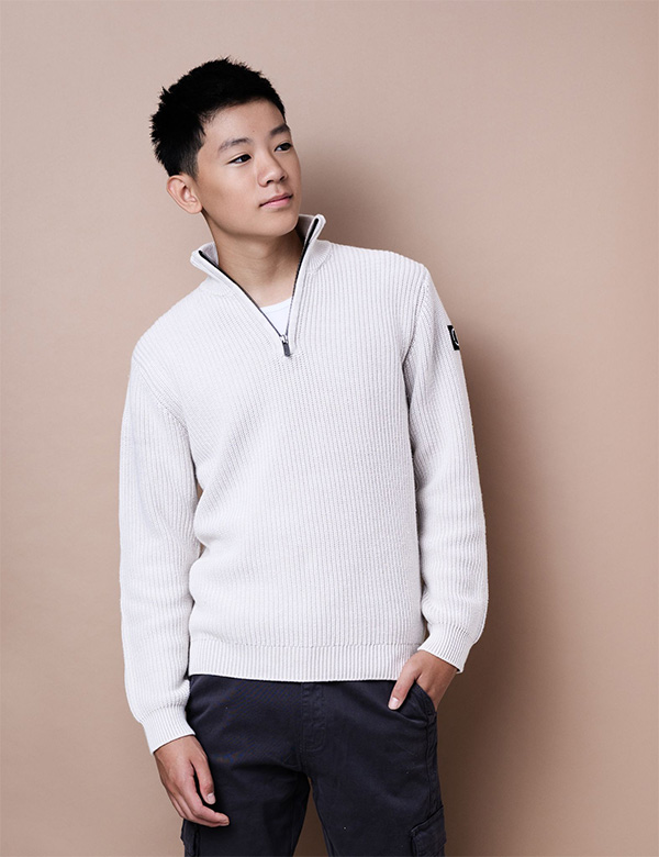 Kindermodel met zwart haar Noah