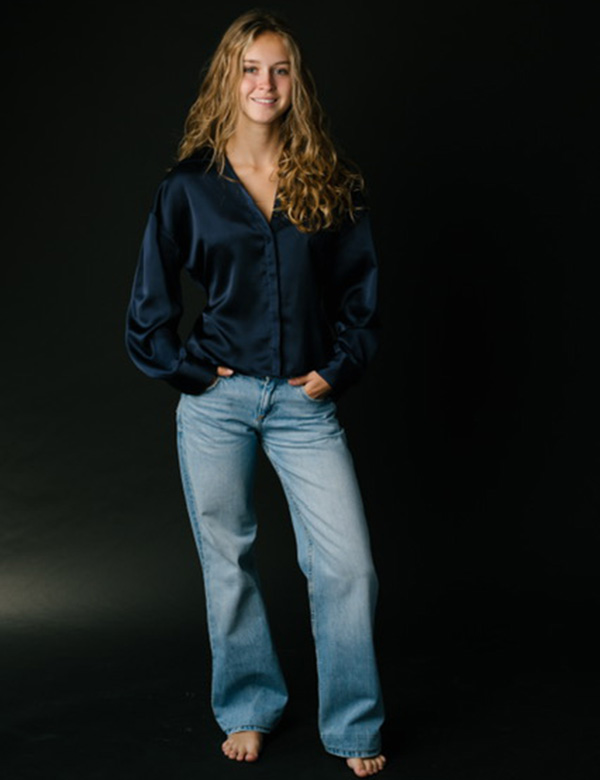 Tienermodel met donkerblond haar Noemie H.