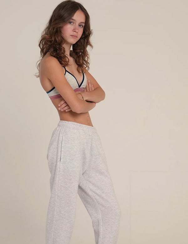 Tienermodel met bruin haar Noemie H.