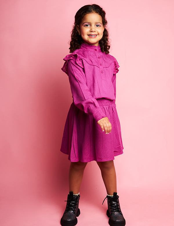 Kindermodel met krullen Noor