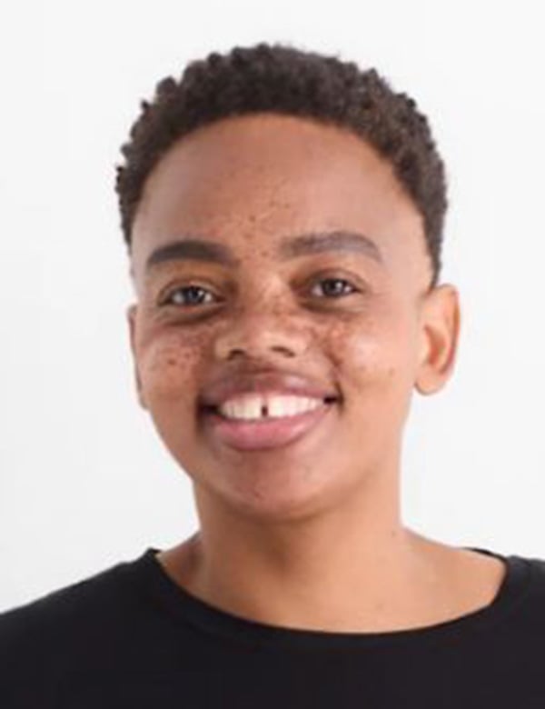 Model Vrouwelijk model met zwart haar ogenda.