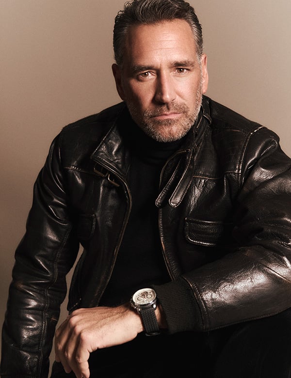 Mannelijk model met bruine ogen Okke.