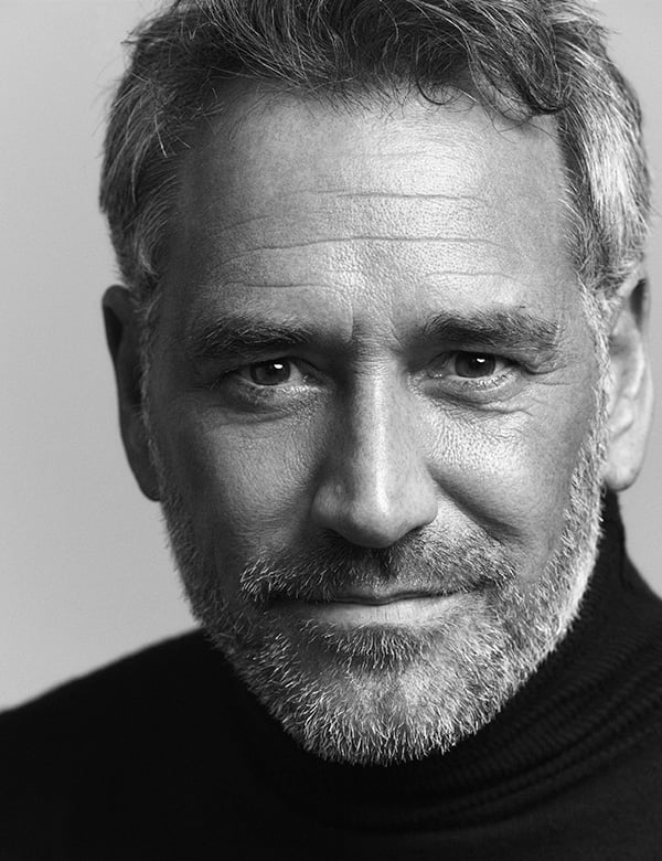 Mannelijk model met bruine ogen Okke.