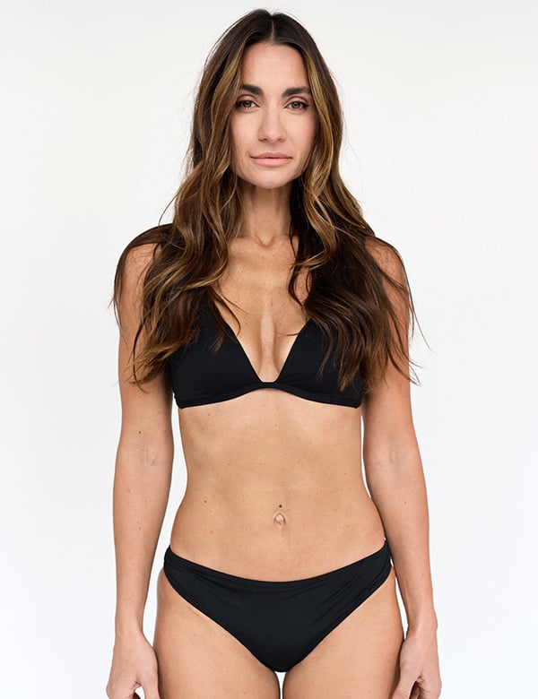 Vrouwelijk model met lang bruin haar Olga