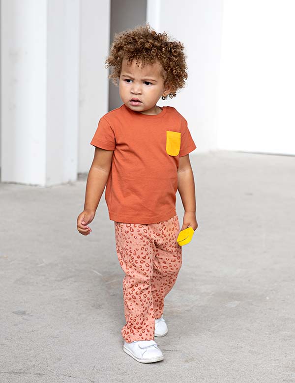 Kindermodel met krullend haar Olivia
