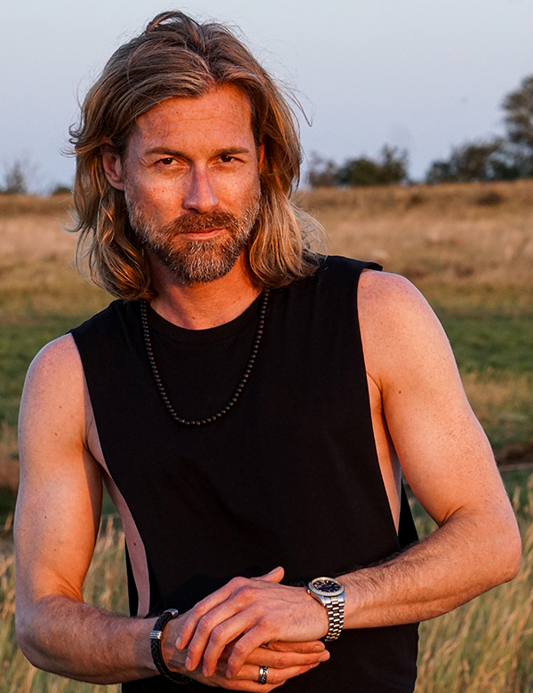 Mannelijk model met donkerblond haar Pascal G.