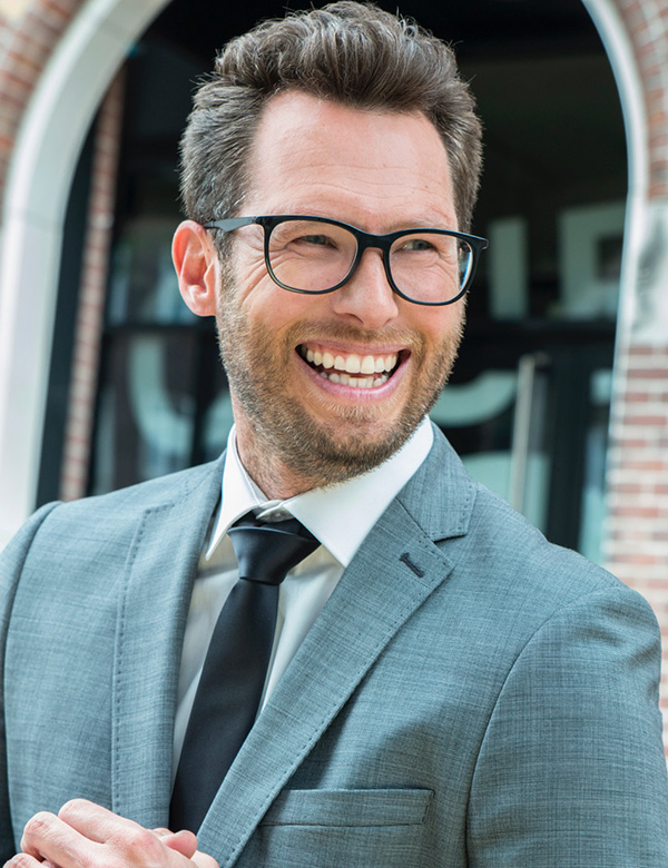 Mannelijk model met bruin haar Peter Sc.