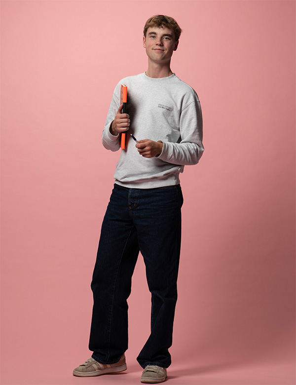 Tienermodel met bruin haar Philippe K.