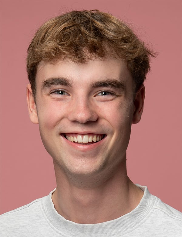 Tienermodel met bruin haar philippe k.