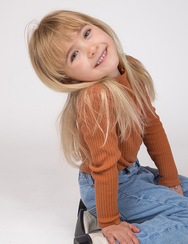 Kindermodel blond haar Pip R.
