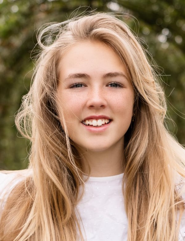 Model Tienermodel blond haar puck h.