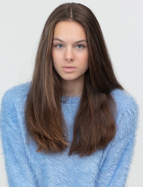 Vrouwelijk model met bruin haar Puck