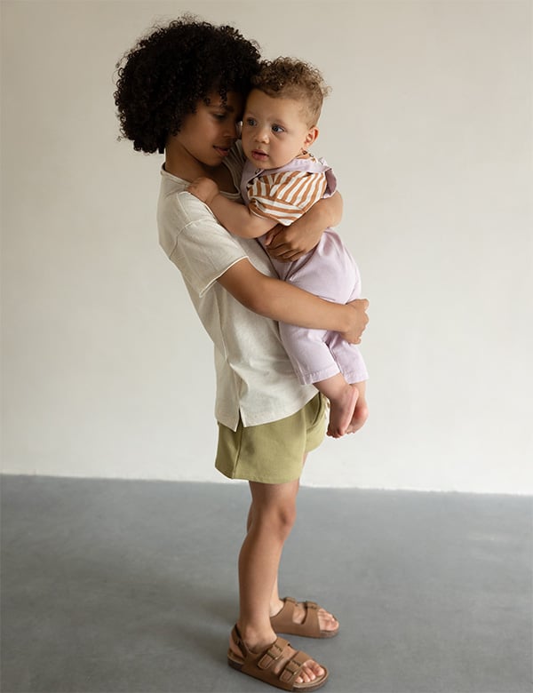 Kindermodel met bruin haar Quani