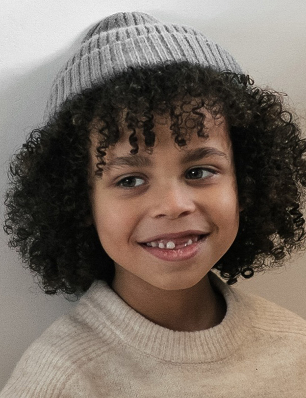 Kindermodel krullend haar quani