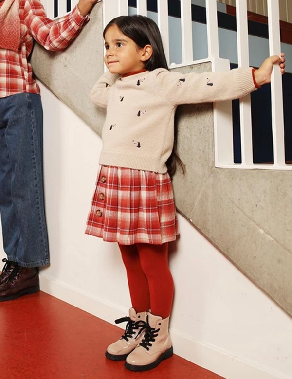 Kindermodel met bruin haar Rana