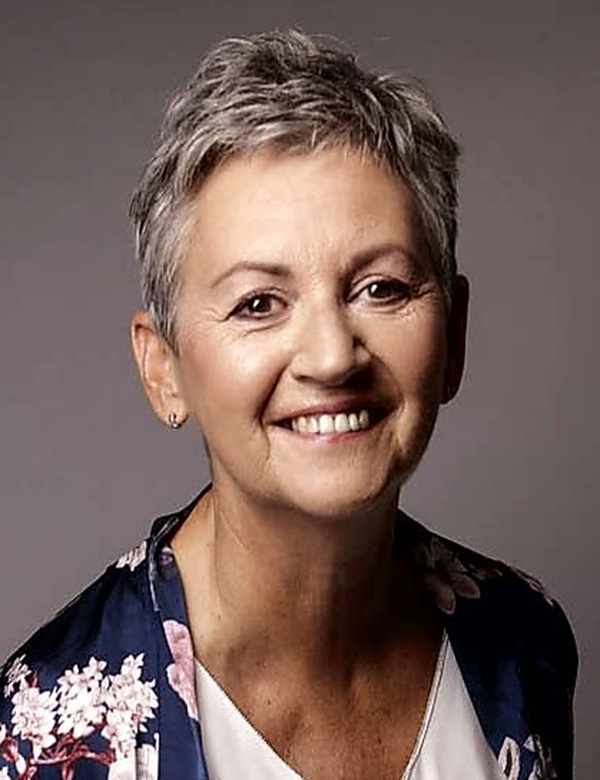 Vrouwelijk model kort haar ria