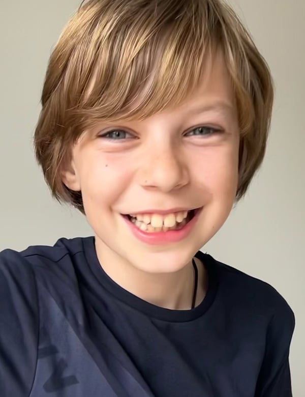 Model Kindermodel blond haar roan