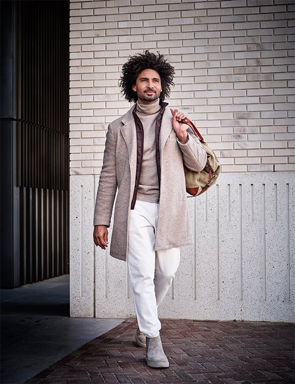 Mannelijk model zwart haar Robin B.