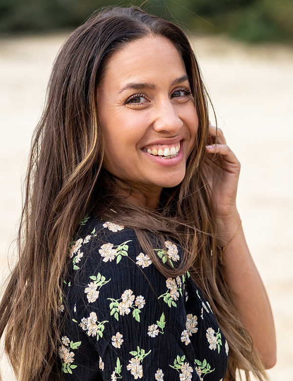 Vrouwlijkmodel Robin met lang blond haar