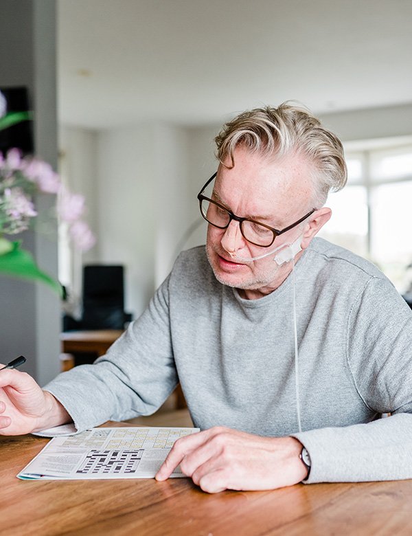 Mannelijk model grijs haar Ronald