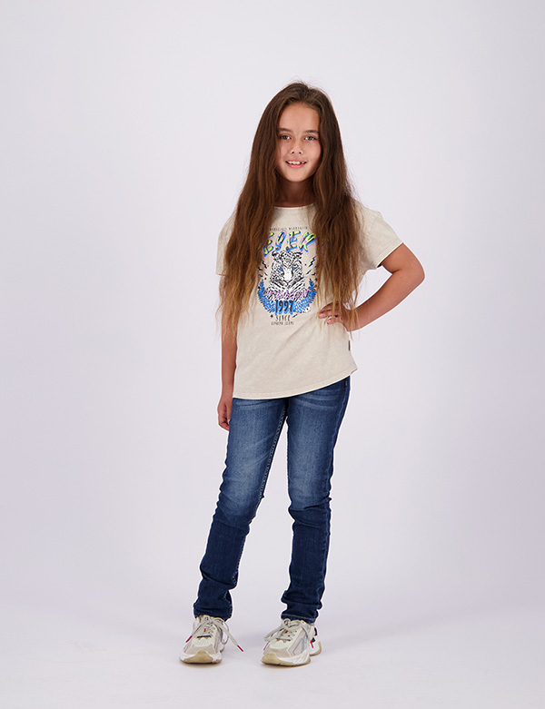 Kindermodel bruin haar Row
