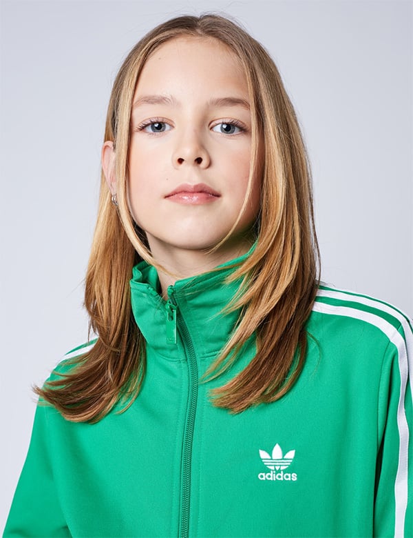 Kindermodel met blond haar Saar V.