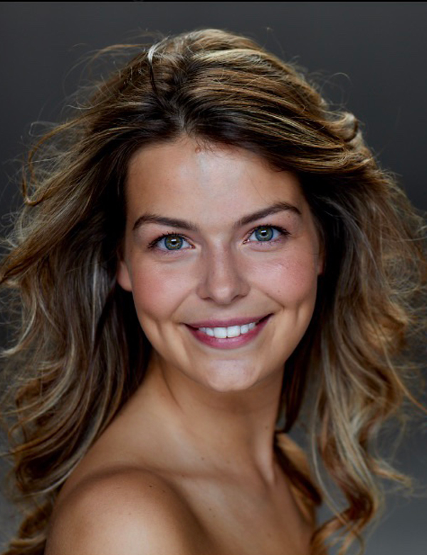 Vrouwelijk model met blond haar Sanne