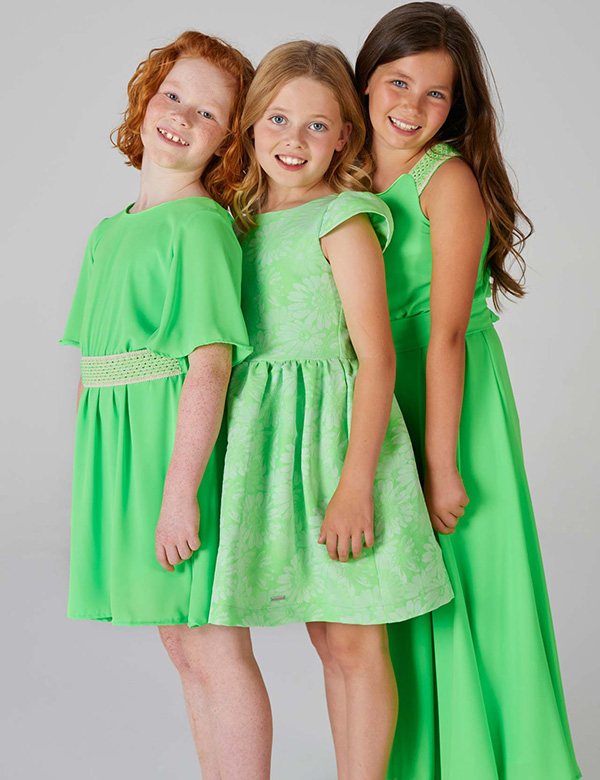 Kindermodel met rood haar Sarah
