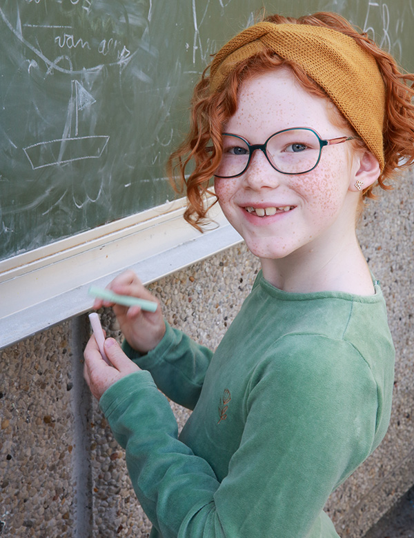 Kindermodel met rood haar Sarah