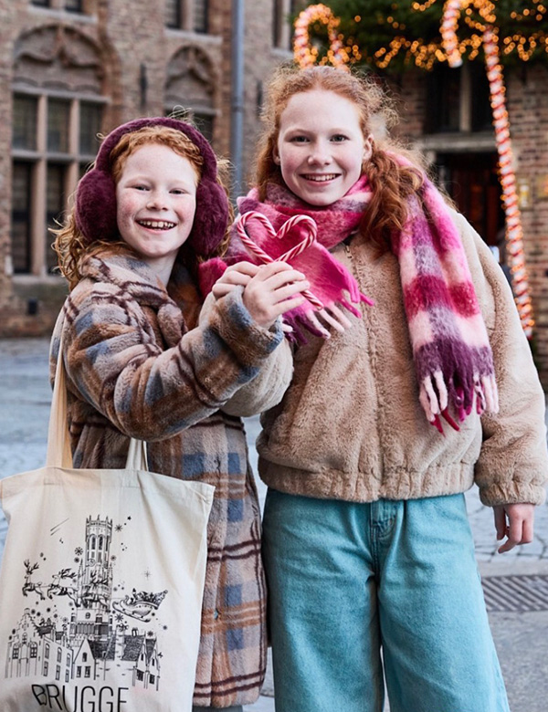 meisjes kindermodel met rode krullen Sarah V.