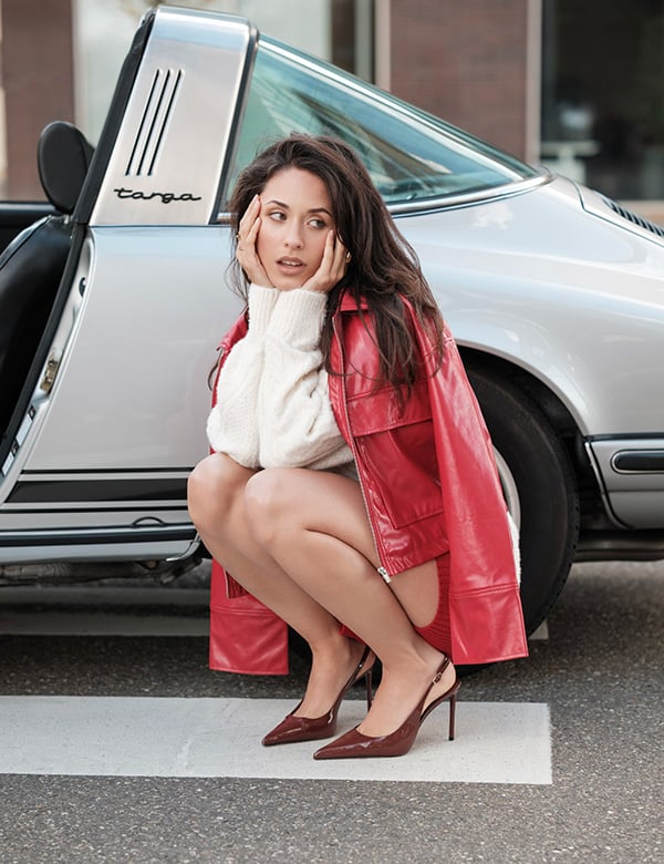 Vrouwelijk model met bruin haar Sascha Wo.