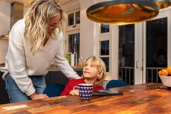 Kindermodel met blond haar Seth