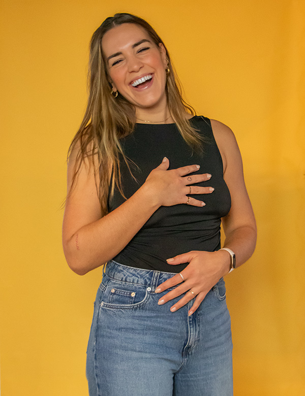 Vrouwelijk model met lang haar Shanna V.