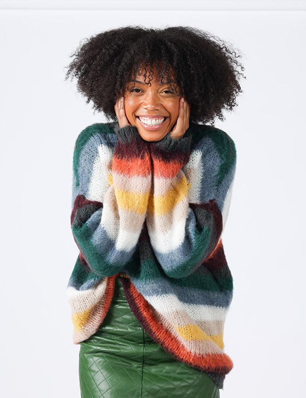 Vrouwelijk model donker haar Sharon