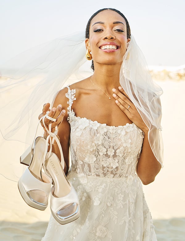 Vrouwelijk model donker haar Sharon