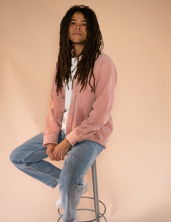 Mannelijk model met dreads Sidney M.