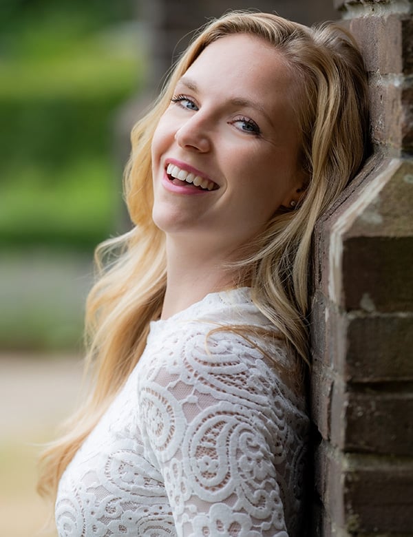 Vrouwelijk model met blond haar Sietske