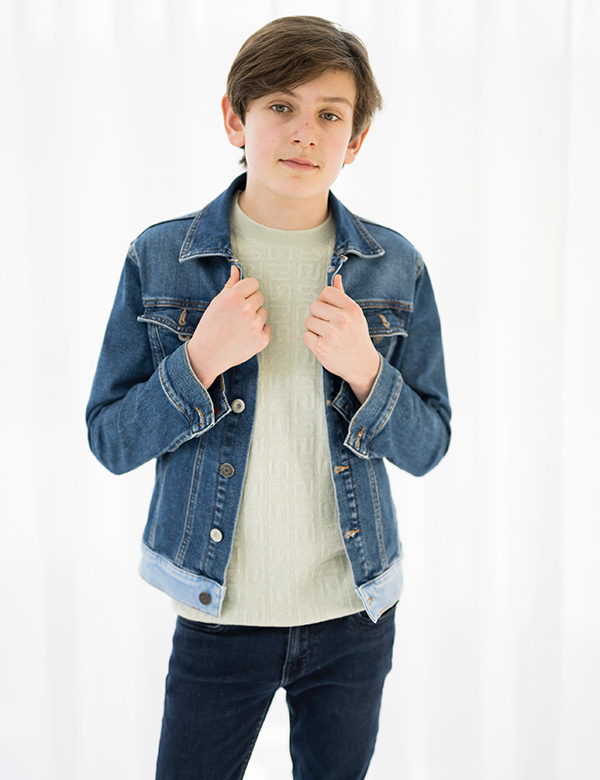 Kindermodel bruin haar Simon