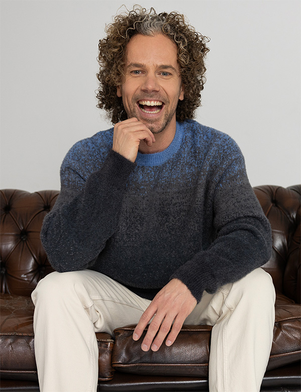 Mannelijk model met donkerblond haar Stefan P.