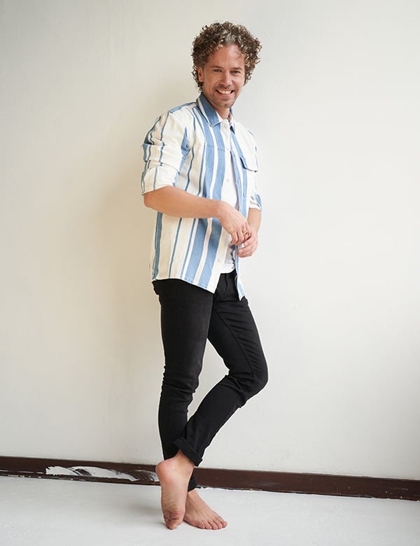 Mannelijk model blonde krullen Stefan P.