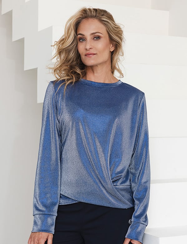 Vrouwelijk model met blond haar Stephanie K.