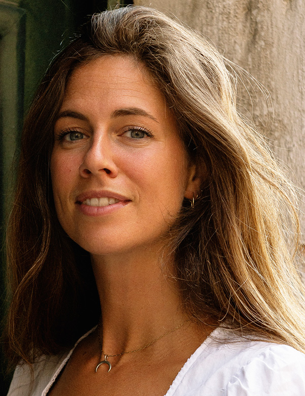 Vrouwelijk model met bruin haar stephanie