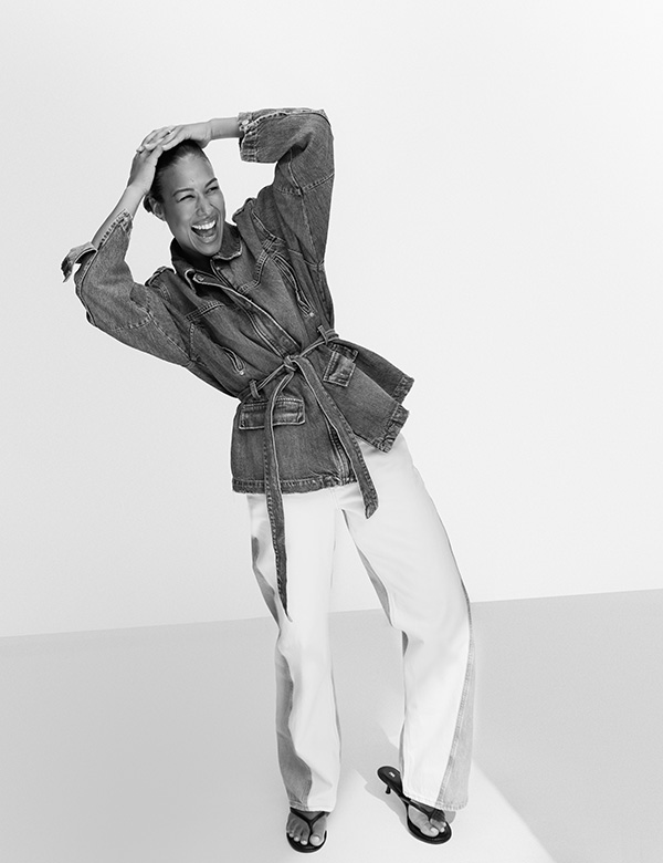 Vrouwelijk model met donkerbruin haar en bruine ogen Suzanne B.